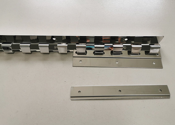 Pvc Şerit Perdeler İçin Asma Sistemi Metal Damgalama Parçaları Üzerinde Kanca