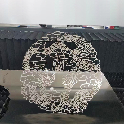 Lazerle kesilmiş bitki ve hayvan desenleri ile paslanmaz çelik levha lazer oyma inşa